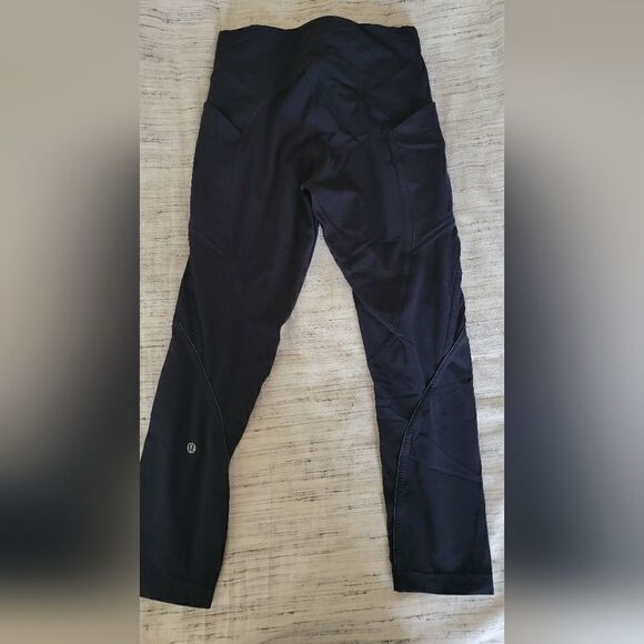 Lululemon Cropped Pocket Leggings 23" Size 6 - Picture 2 of 5